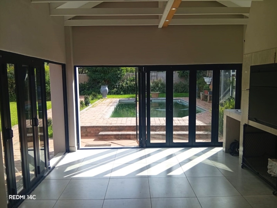 5 Bedroom Property for Sale in Universitas Ridge Free State